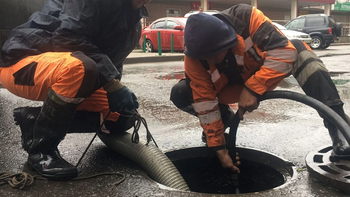 Sewage tank cleaning in Dubai