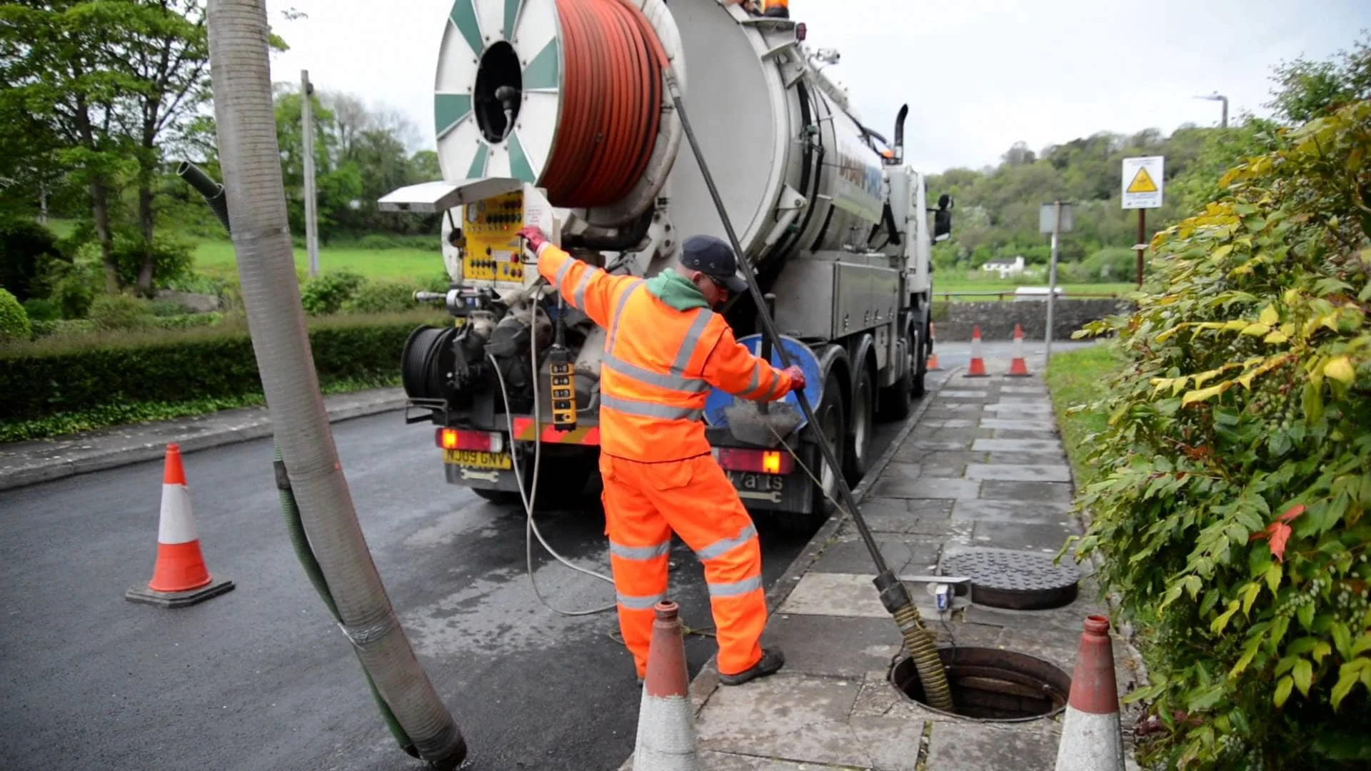 Sewage tank cleaning in Dubai